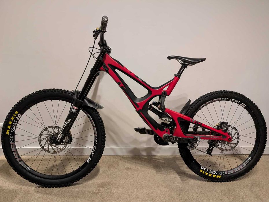 Rower DH Intense M16 carbon Boxxer Saint X0 jak v10 demo glory sender