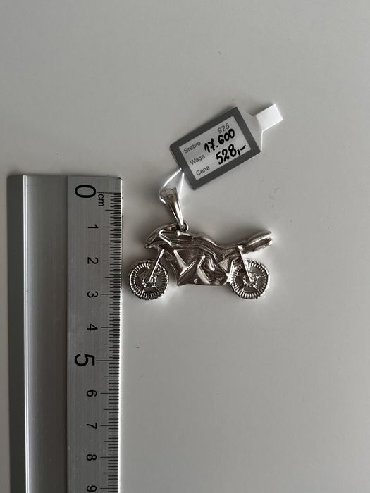 Motocykl wisiorek ze srebra próby 925