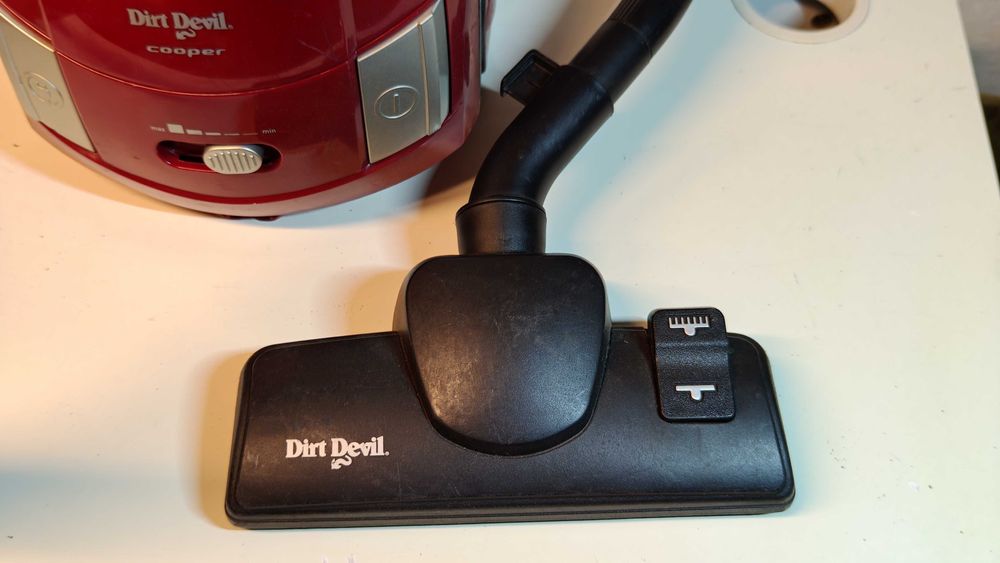 Odkurzacz workowy Dirt Devil cooper M 7008-1 moc 800W