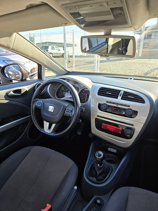 Seat Leon 1.6 TDI — photo 5