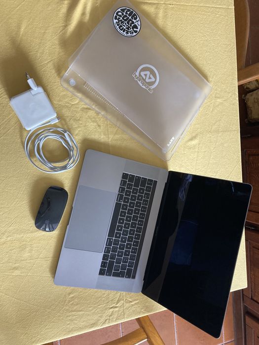 MacBook Pro 2019 APPLE Cinzento Sideral