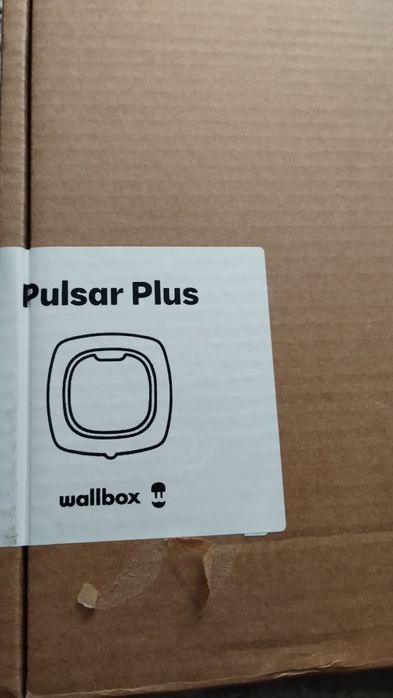 Зарядна станція Wallbox Pulsar Plus 7,4К.в