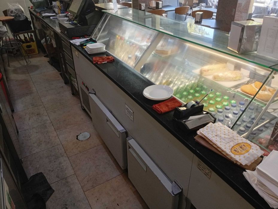 Conjunto vitrines pastelaria