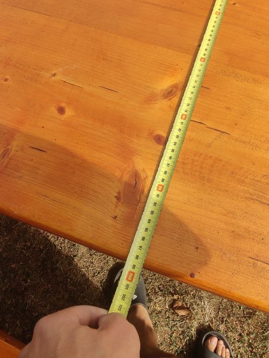 Стіл,лавки,дерево.