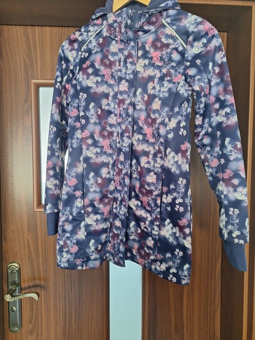 Kurtka , plaszczyk softshell  dla dziewczynki