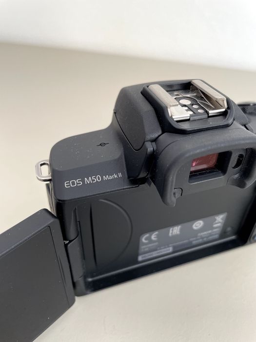LIKE NEW - Canon EOS M50 Mark II Mirrorless Camera with EF-M 15-45mm