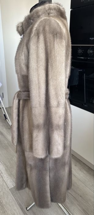 Продаю шикарную норковую шубу