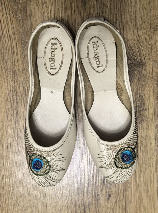 Buty paw , pióro pawie, japońskie rozm 38.5