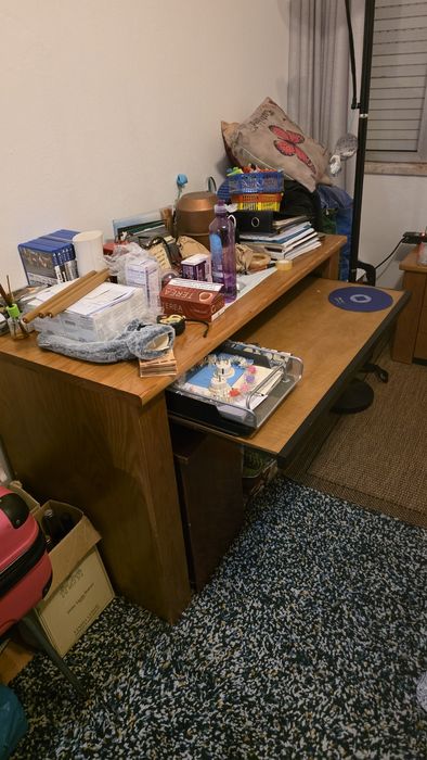 Secretária de quarto