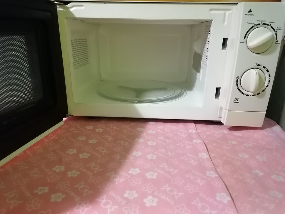 Продам микроволновку Delfa