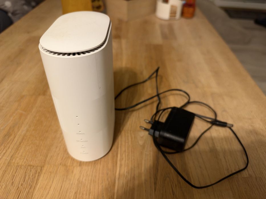 Router bezprzewodowy 5G LTE ZTE model MC801A