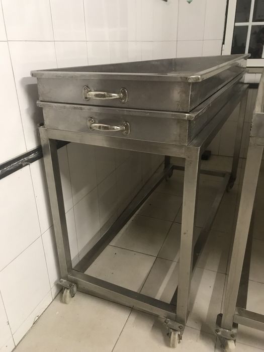 Tendeira padaria tabuleiros mesa inox