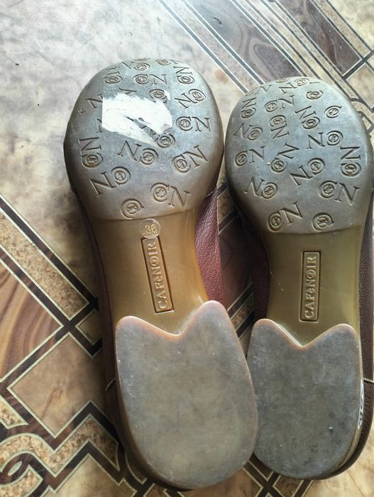 Продам мешти шкіряні 36