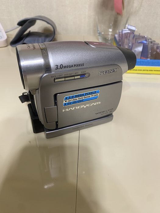 Подам відеокамери Sony DCR-HC96