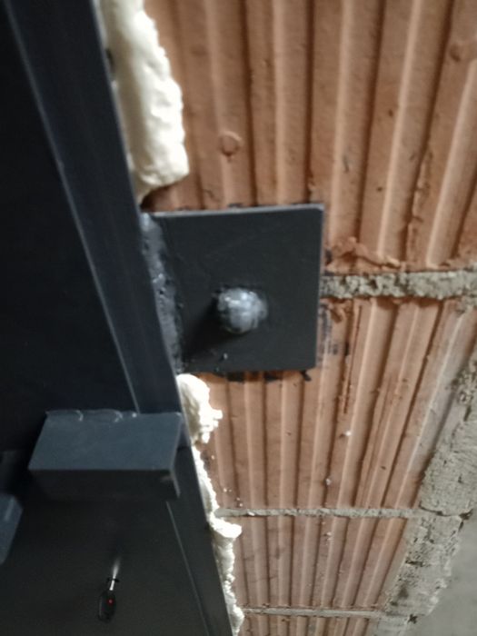 Drzwi stalowe do piwnicy