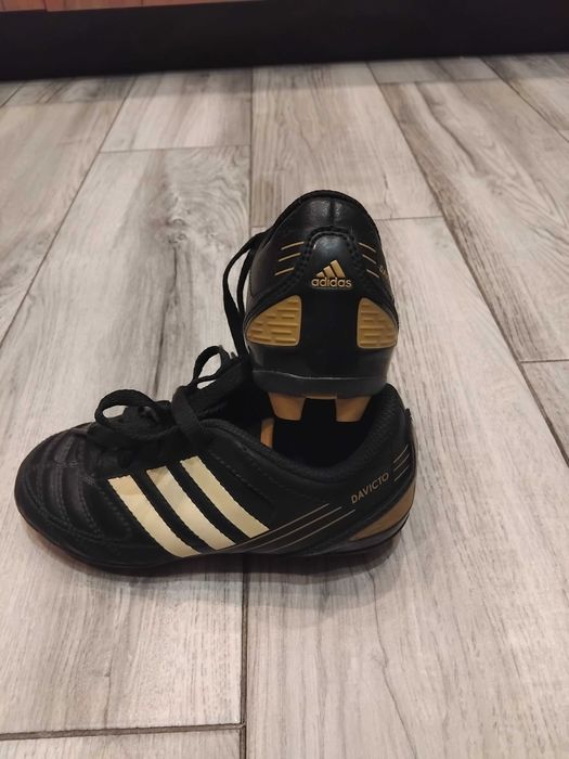 Sprzedam sportowe buty korki