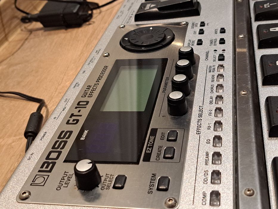 Dla Ciebie wszystko - boss gt 10 - w kategorii Instrumenty