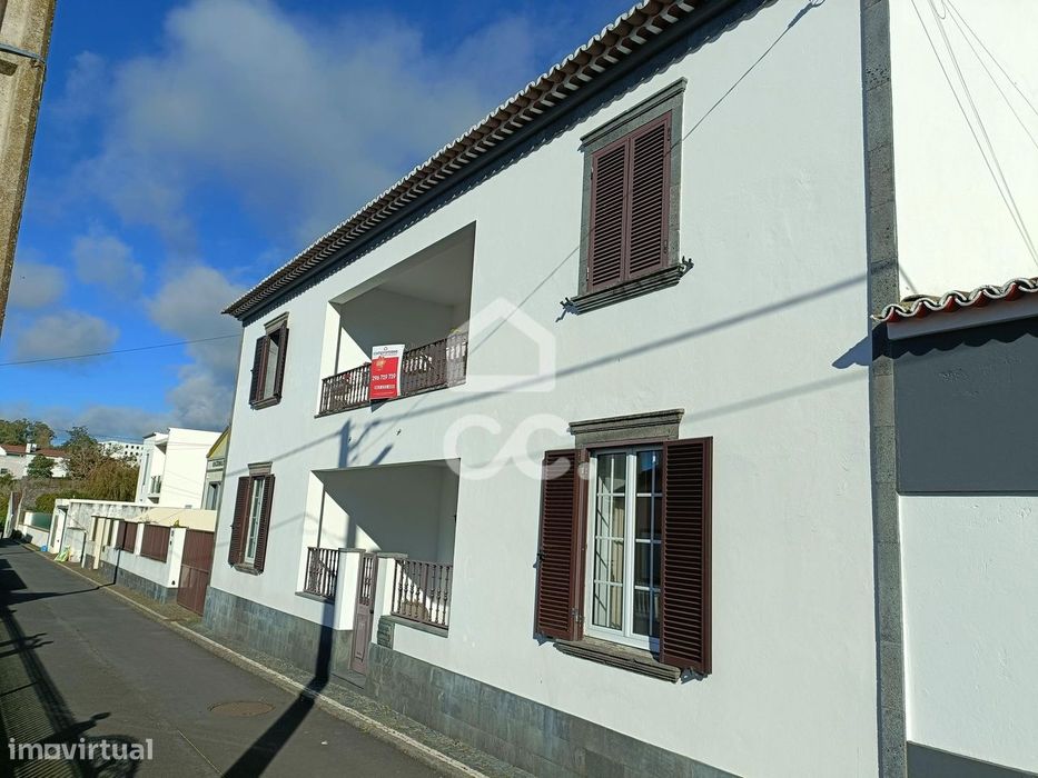 Moradia com 4 Quartos - Nossa Senhora do Rosário - Lagoa