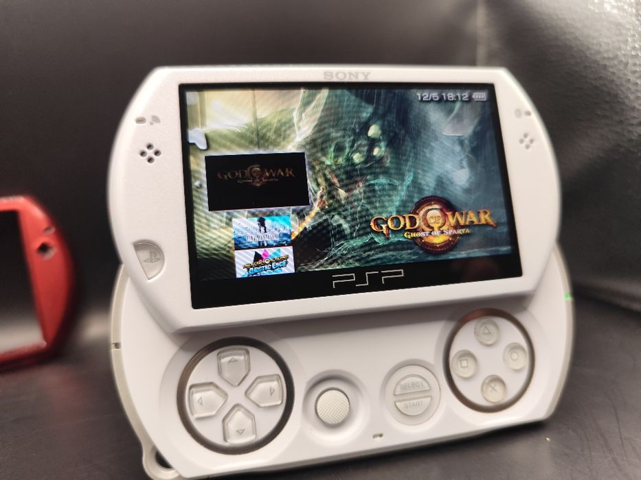 Sony PSP Go Pearl White (Desbloqueada) + Muitos Jogos + Acessórios