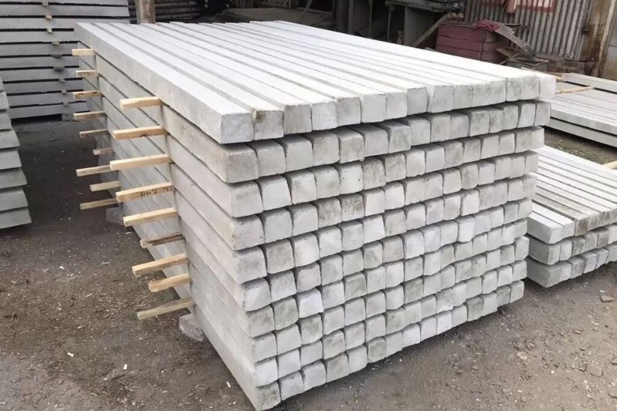 Стовпи бетонні 2м / 2.50м / 3м, Бетонні стовпчики попередньо напружені