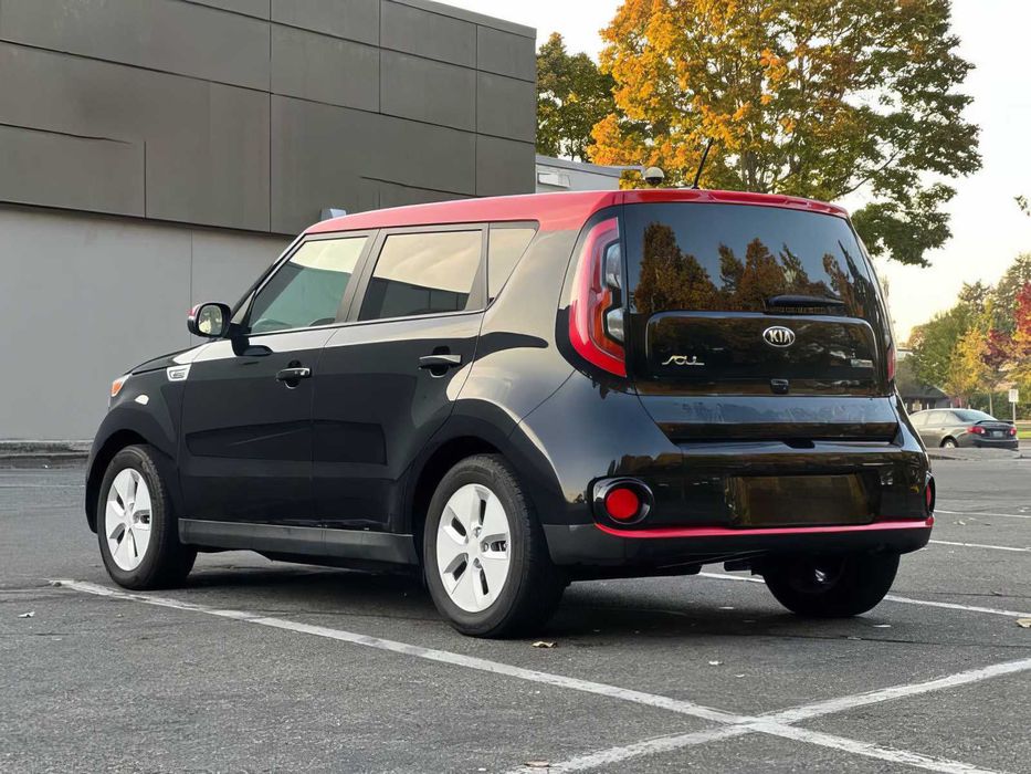 Kia Soul EV +      2015