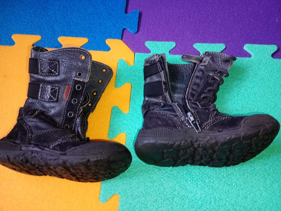 Безкоштовно віддам дитячі осінні сапожки, стелька 14,5см