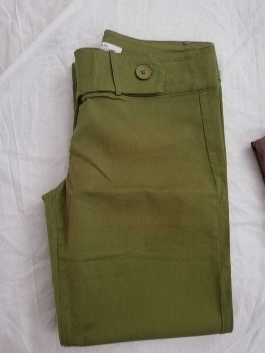 Calça zara verde, como nova, veste 38