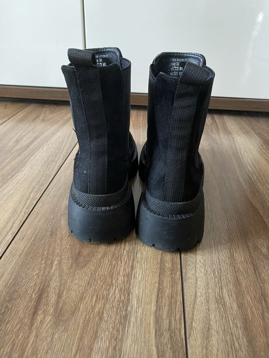 Czarne botki zamszowe CCC na grubej podeszwie rozmiar 36