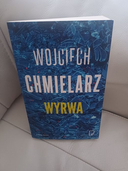 Ksiazka "Wyrwa" Wojciech Chmielarz