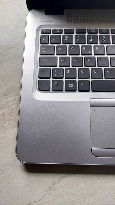Laptop HP 14" - 16GB i5 450GB Win11Pro Office