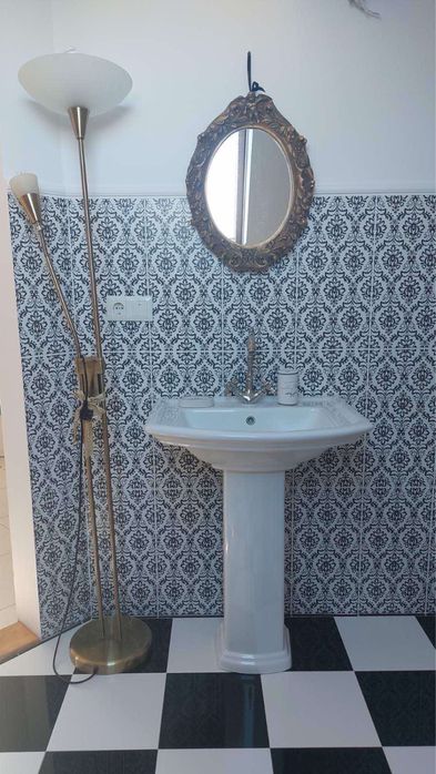 Продам 3х поверховий будинок з балконом і ділянкою на 5соток 137.2кв.м