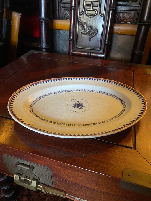 Travessa Porcelana Chinesa Companhia das índias Séc XVIII 28,6 cm