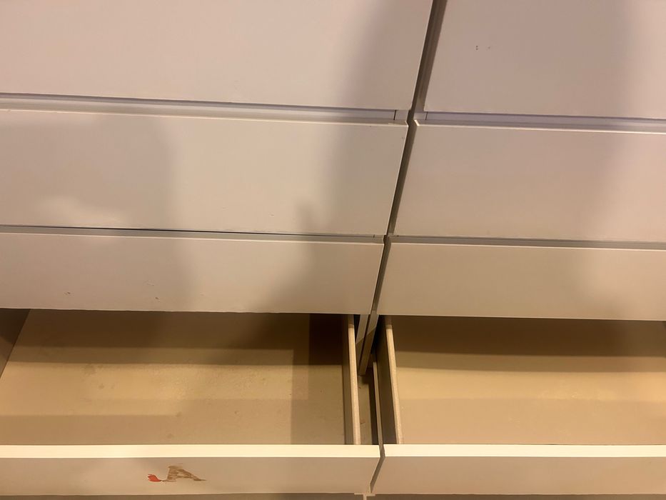 Comoda 4 gavetas (duas)