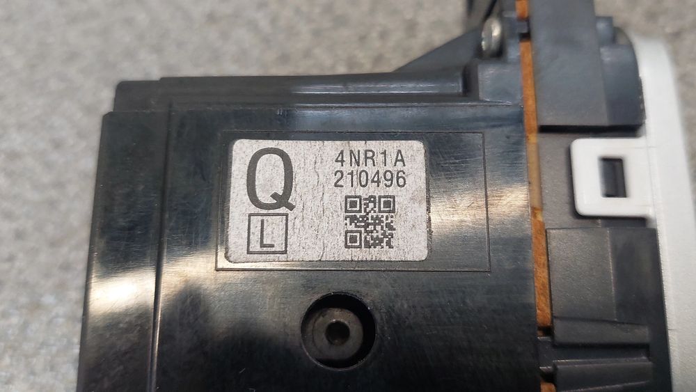 Comando do rádio NISSAN Leaf EV (ZE0)