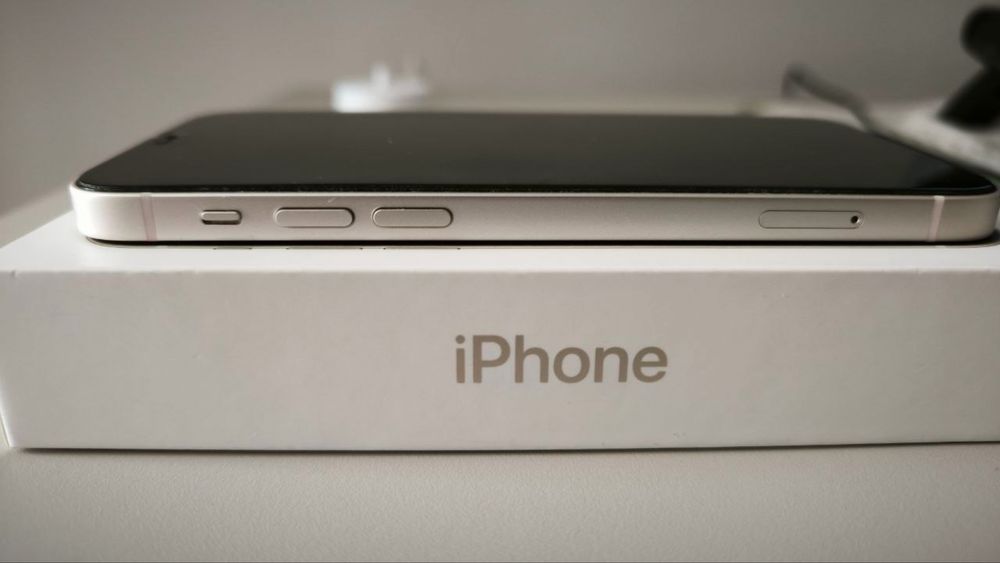 Продаю Iphone 12