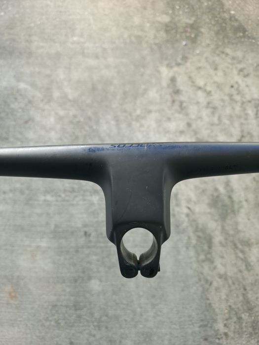 Guiador + avanço integrado syncros carbono