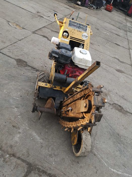 Koparka łańcuchowa do kopania Vermeer RT100