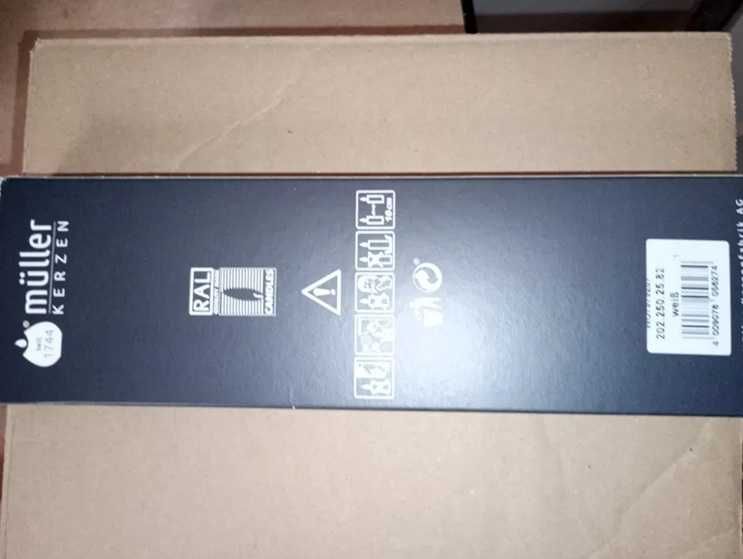 Zestaw 4  białych świeczek