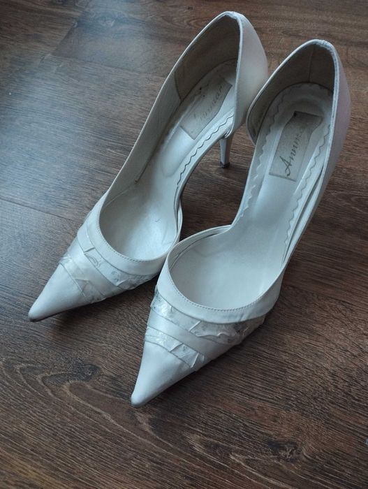 Buty na wesele czółenka kremowe r. 37