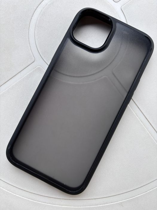 Etui pancerne Spigen Ultra Hybrid Frost do iPhone 15 Plus