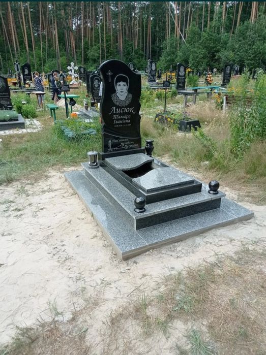 Виготовляємо пам'ятники. Великий вибір пам'ятників