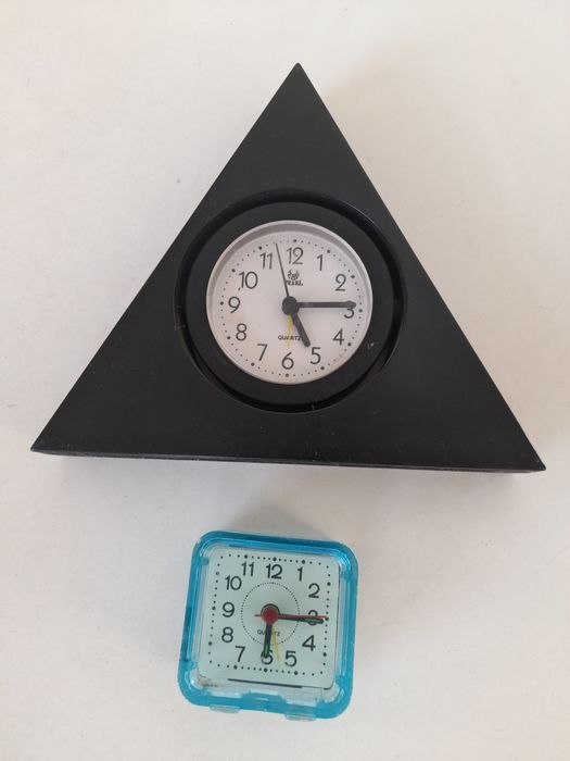 Годинники настольні,наручні