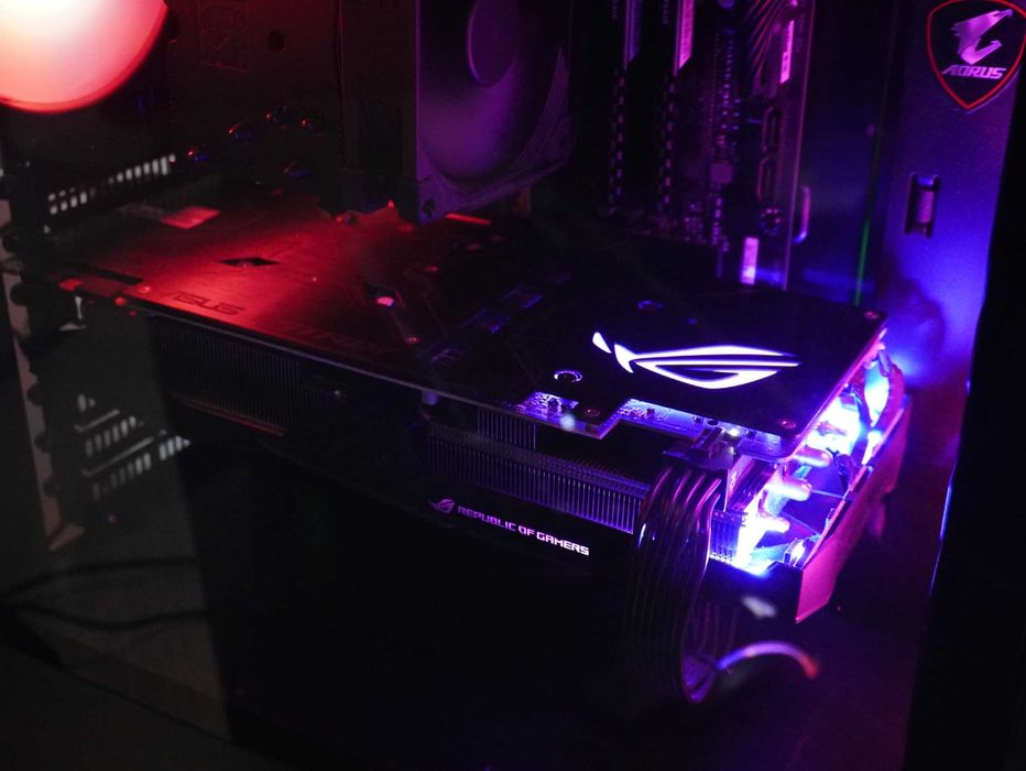 Asus Strix Geforce GTX 1070Ti / Ryzen 5 3600XT