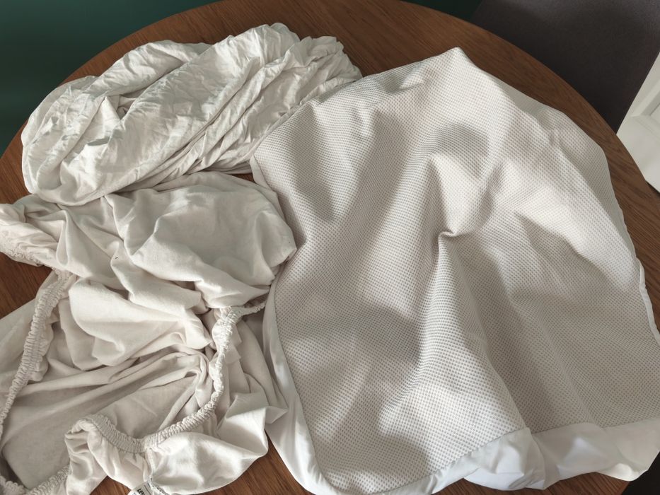 Ochraniacz i dwa prześcieradła 60x120