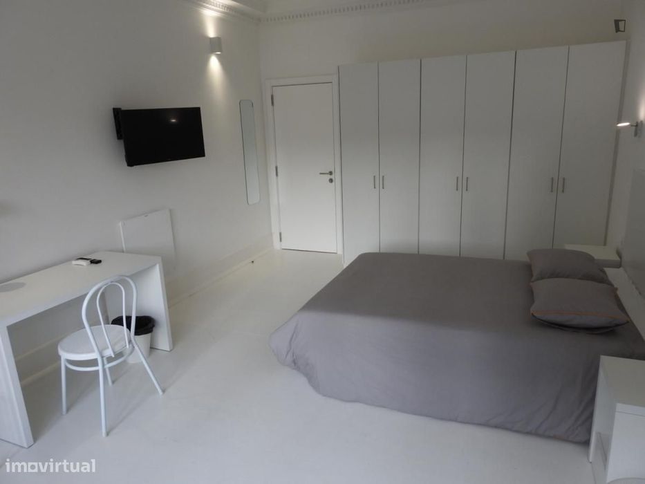 Quarto - localizado em Saldanha Lisbon