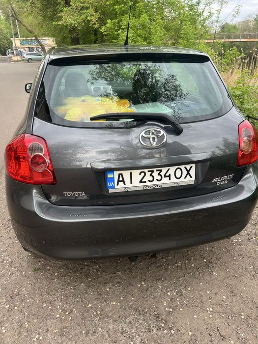 Продам Tayota Auris
