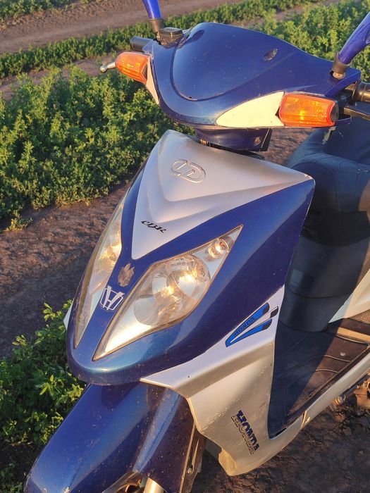 Скутер Tonic срочно!