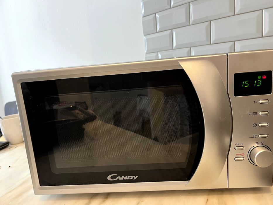 Candy Smart CMG2071DS como Novo – Micro-ondas com Grill