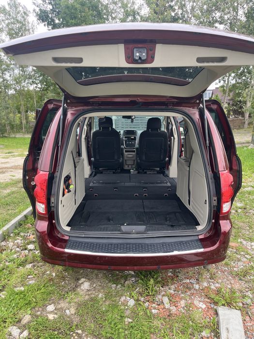 Dodge Grand Caravan 3.6 V6 | 2016 | 164 tys. km
