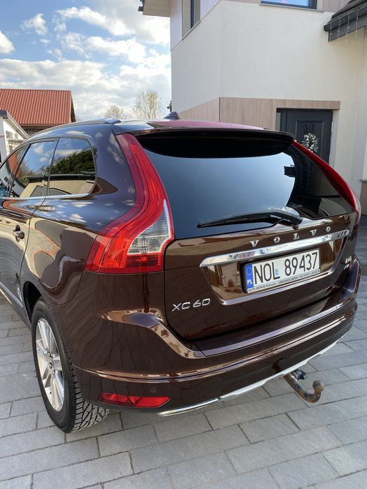 Volvo xc 60.  2,4 D  4 x 4